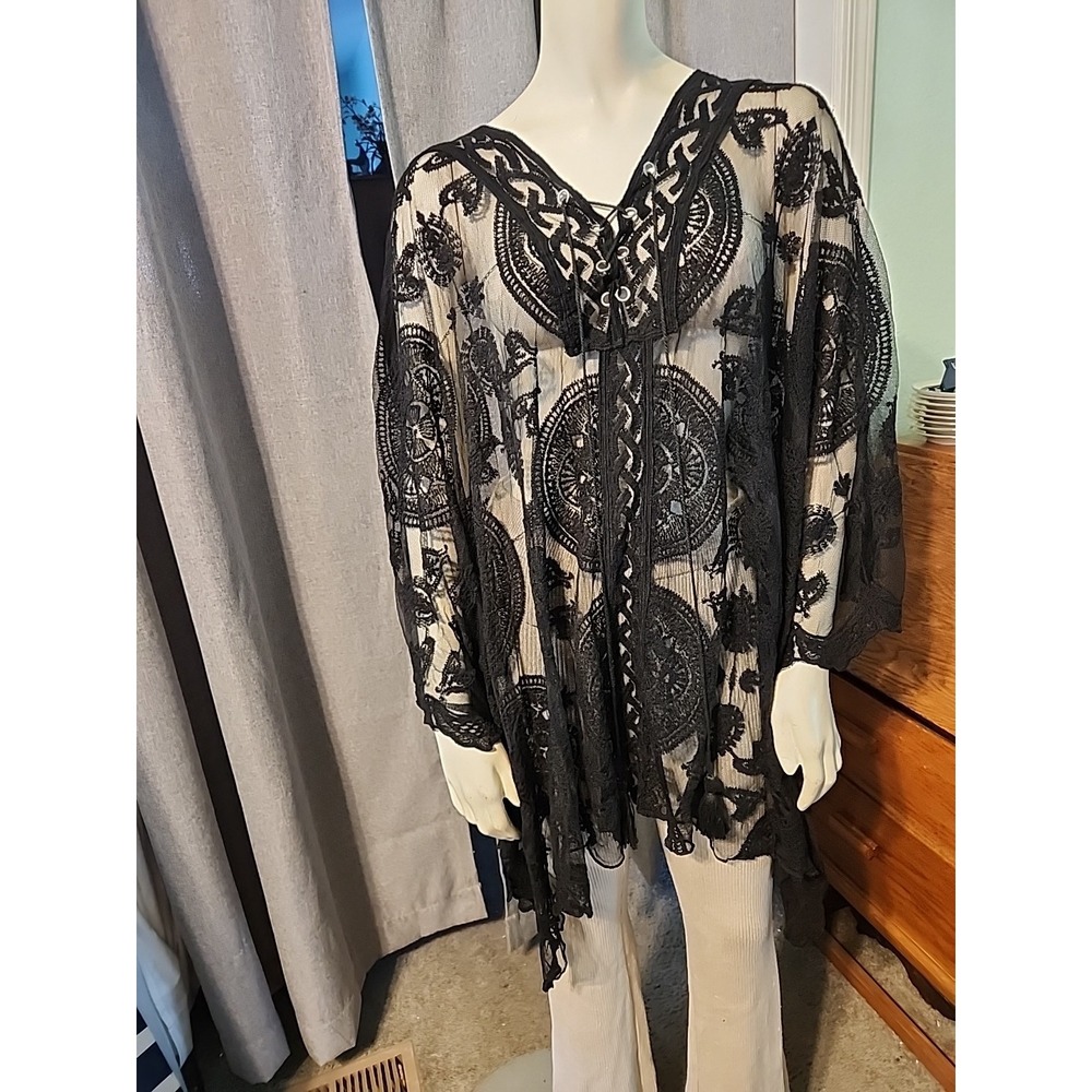 NWT TORRID Sheer Mesh Lace Scalloped Edge Poncho Fairygoth NWT OS Whimsy‎